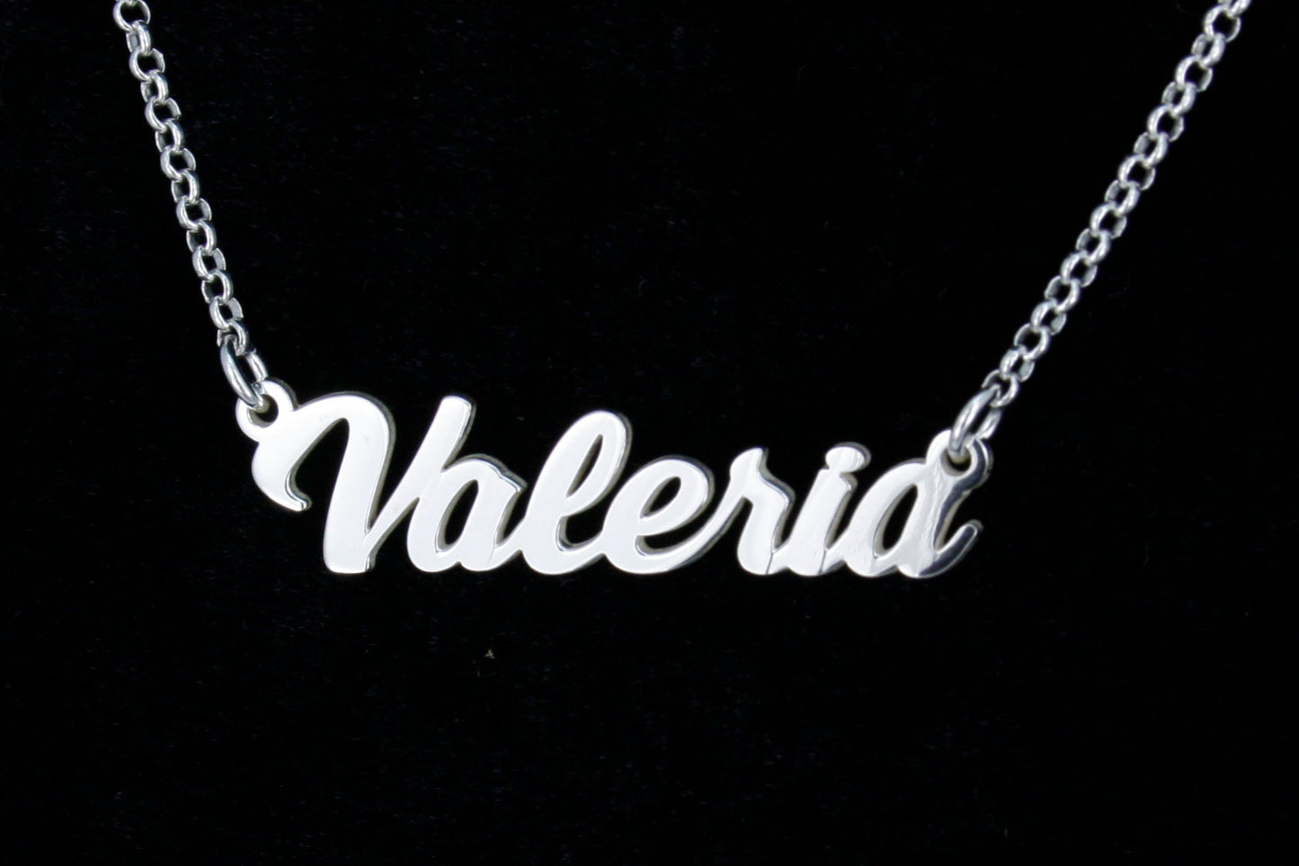 Nombre en plata de ley